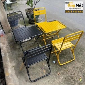 bộ Bàn Nan Lá Sắt Xếp Gọn màu vàng và màu đen
