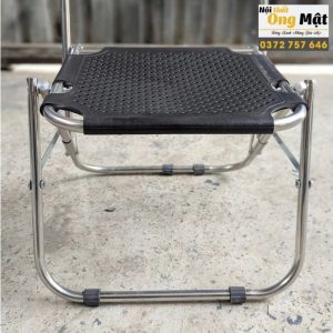 mặt ngồi của ghế xếp nhựa sườn inox lưng cao