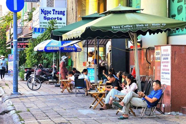 mô hình quán cafe vỉa hè hiện nay
